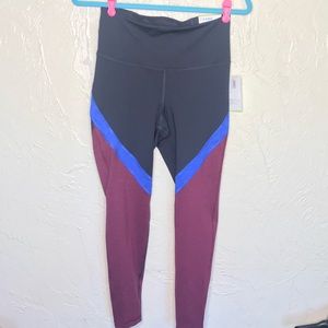 NWT Old navy color block compression work out med
